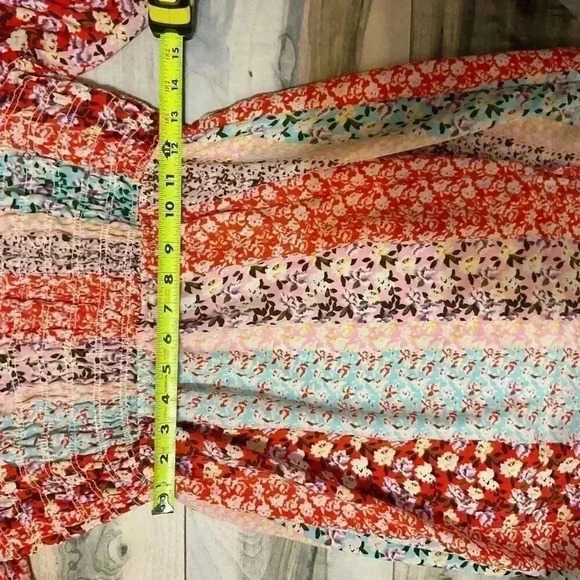 Fig and Flower lined smocked prairie floral boho dress size medium - Picture 10 of 10